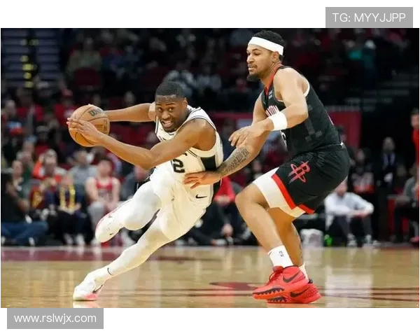 布朗谈上季射手众多现状变化积极寻找投篮机会提升表现